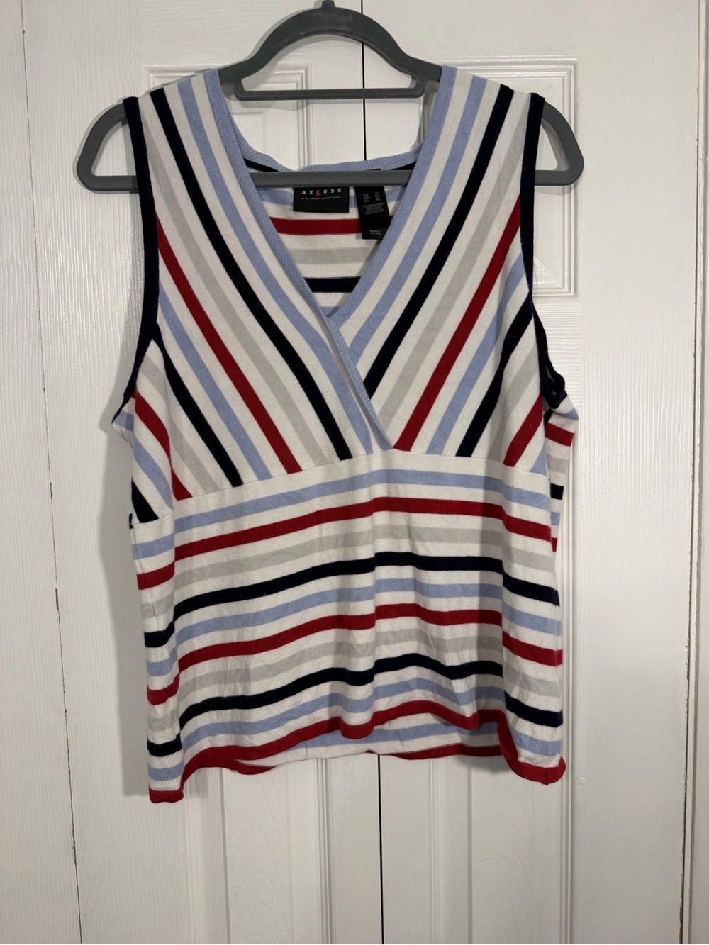 Axcess Liz Claiborne Striped Sleeveless Sweater XL White Blue Red